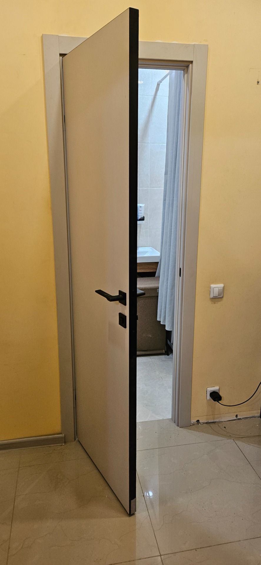 ПГ SHIK 8 Капучино черная кромка